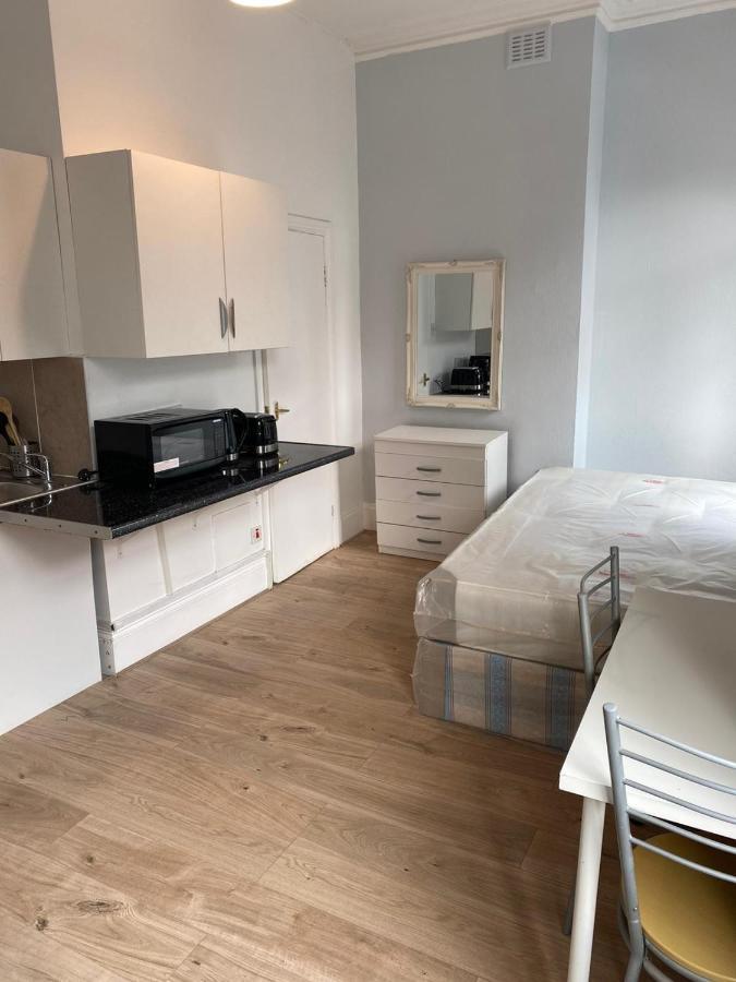 Appartamento Studio On Finchley Road *
